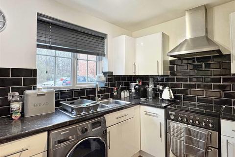 2 bedroom apartment for sale, Stanstrete Field, Great Notley, Braintree, CM77