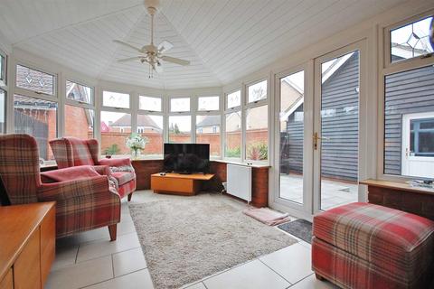 92 Cuckoo Way, Great Notley, Braintree, CM77 7WH