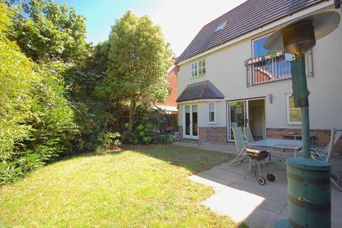 14 Farriers Way, Great Notley, Braintree, CM77 7XJ