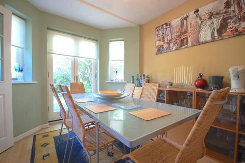 14 Farriers Way, Great Notley, Braintree, CM77 7XJ