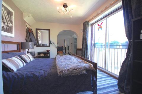 14 Farriers Way, Great Notley, Braintree, CM77 7XJ