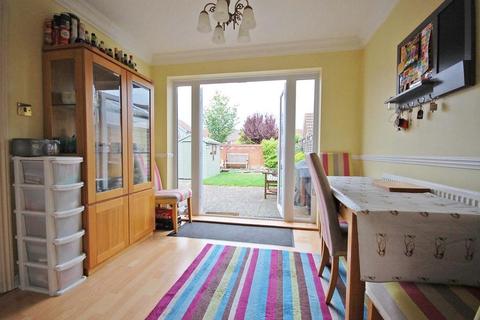 26 Framlingham Way, Great Notley, Braintree, CM77 7YY