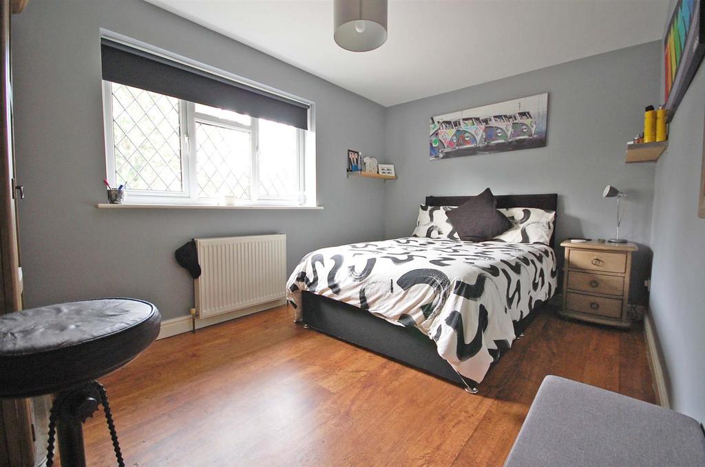 Bedroom 4.jpg