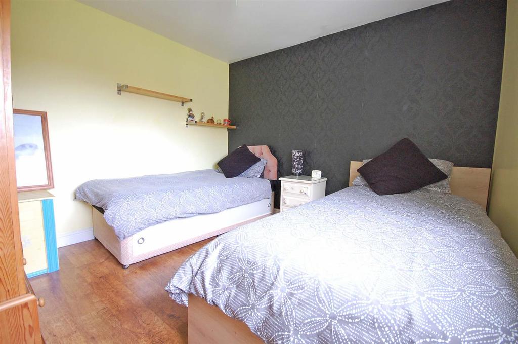 Bedroom 5.jpg
