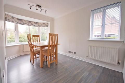 8 Chestnut Avenue, Great Notley, Braintree, CM77 7YJ
