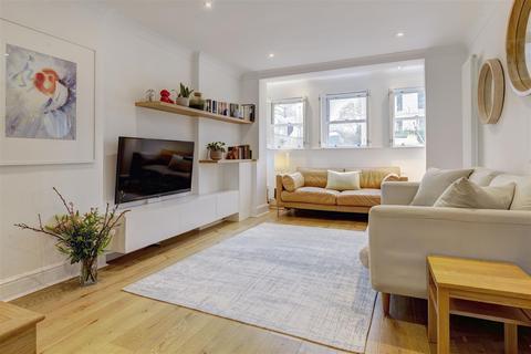 22a Hampstead Lane, London, N6 4SB