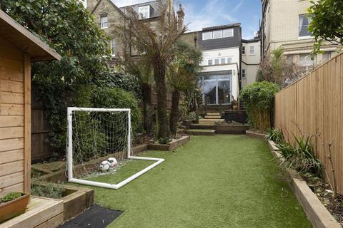 22a Hampstead Lane, London, N6 4SB