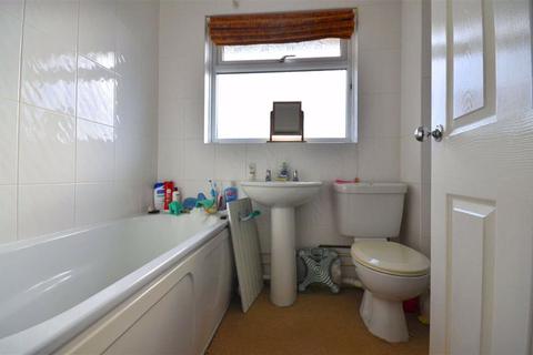 3 Fairford Way, Gloucester, GL4 4AY