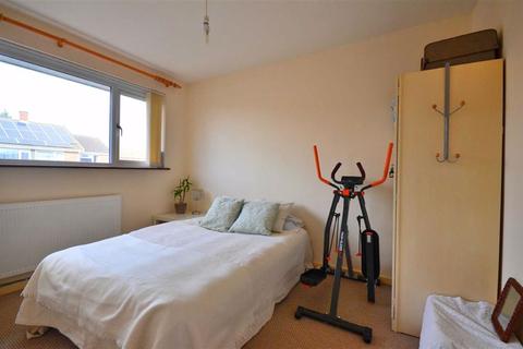 3 Fairford Way, Gloucester, GL4 4AY