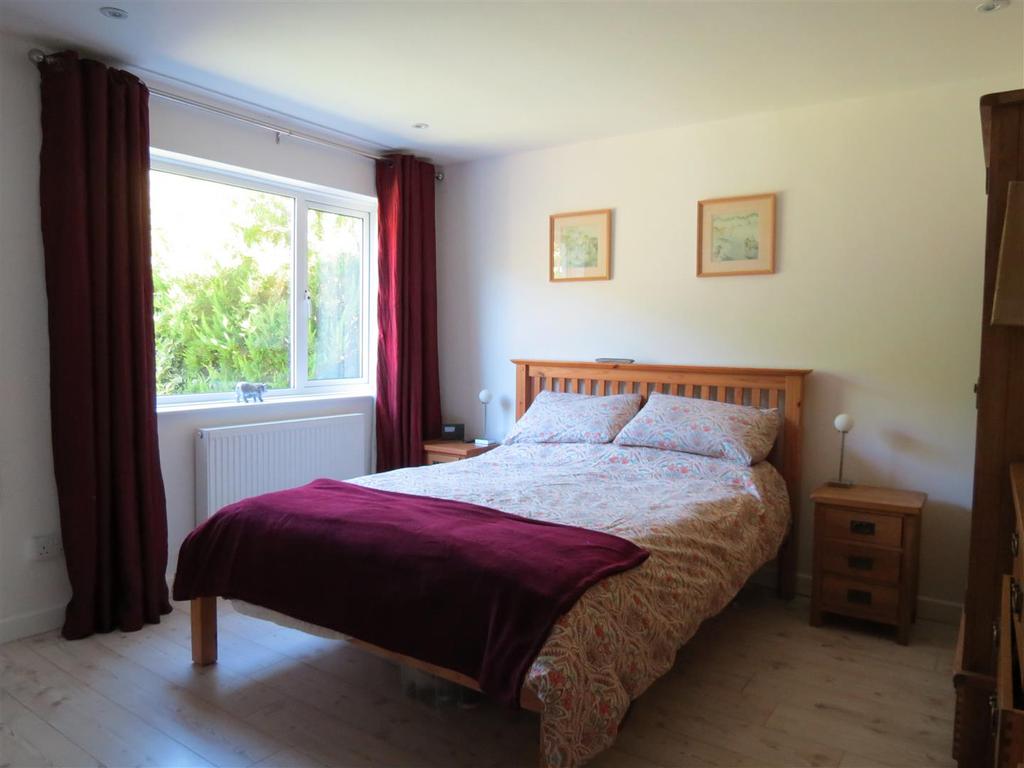 Bedroom: