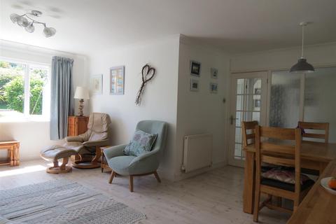 24 Edinburgh Close, Carlyon Bay, St Austell, PL25 3PN