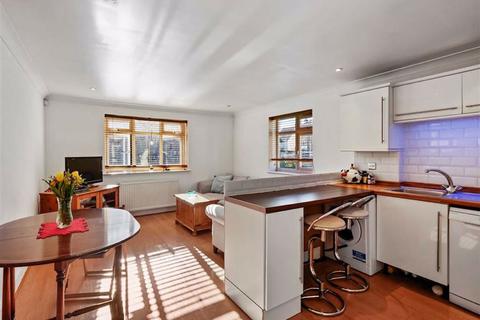 Flat 4, Westbourne Apartments Birkbeck Road, Beckenham, BR3 4GY