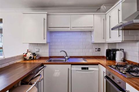 Flat 4, Westbourne Apartments Birkbeck Road, Beckenham, BR3 4GY