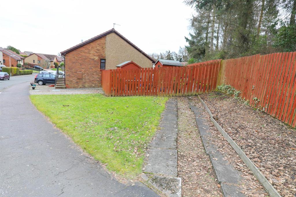 Cowal Crescent, Glenrothes 1 bed semidetached bungalow £89,995