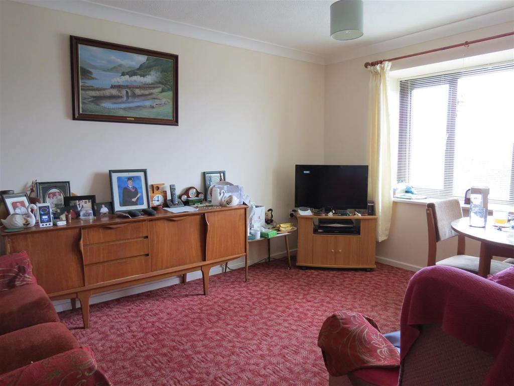 Jubilee Meadow, St. Austell 2 bed semidetached bungalow £225,000