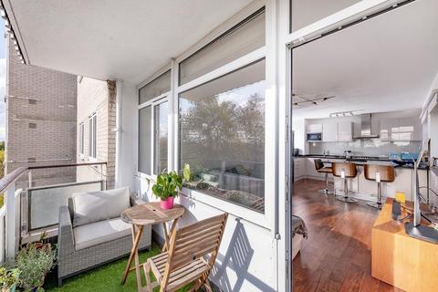 Flat 30, Morville House Fitzhugh Grove, London, SW18 3SD