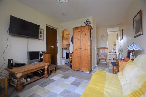 26 Beech Close, Hardwicke, Gloucester, GL2 4YE