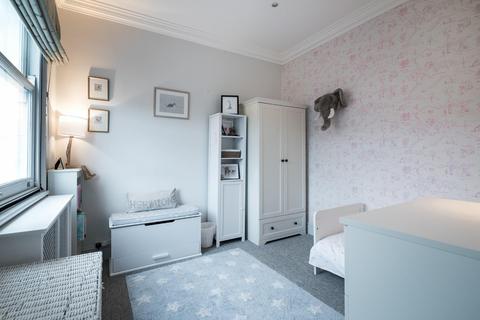 9 Aldren Road, London, SW17 0JT