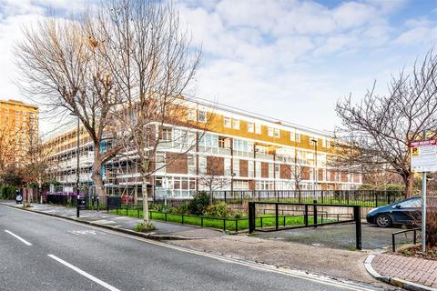 4 Old Market Square, London, E2 7PQ
