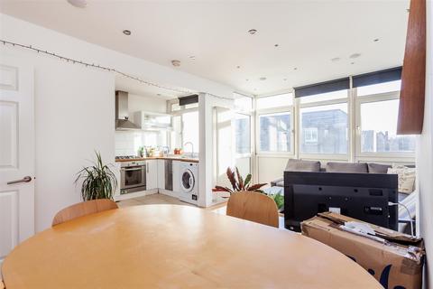 4 Old Market Square, London, E2 7PQ