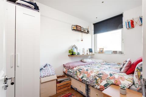 4 Old Market Square, London, E2 7PQ