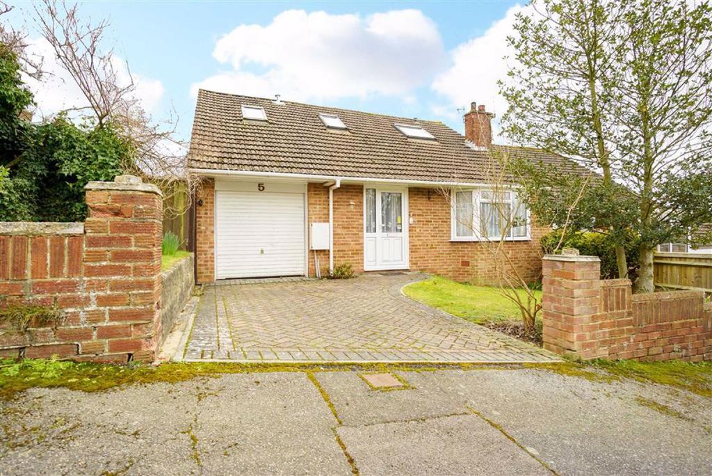 Westminster Crescent, Hastings, East Sussex 3 bed semidetached
