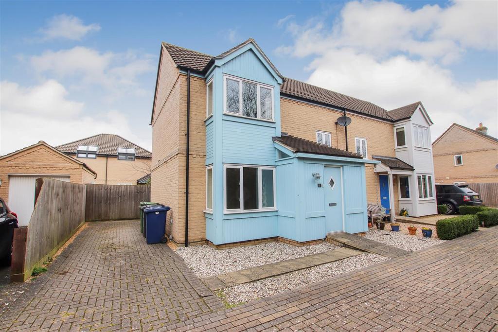 1 Saberton CloseWaterbeach 2 bed semidetached house £1,150 pcm (£265 pw)