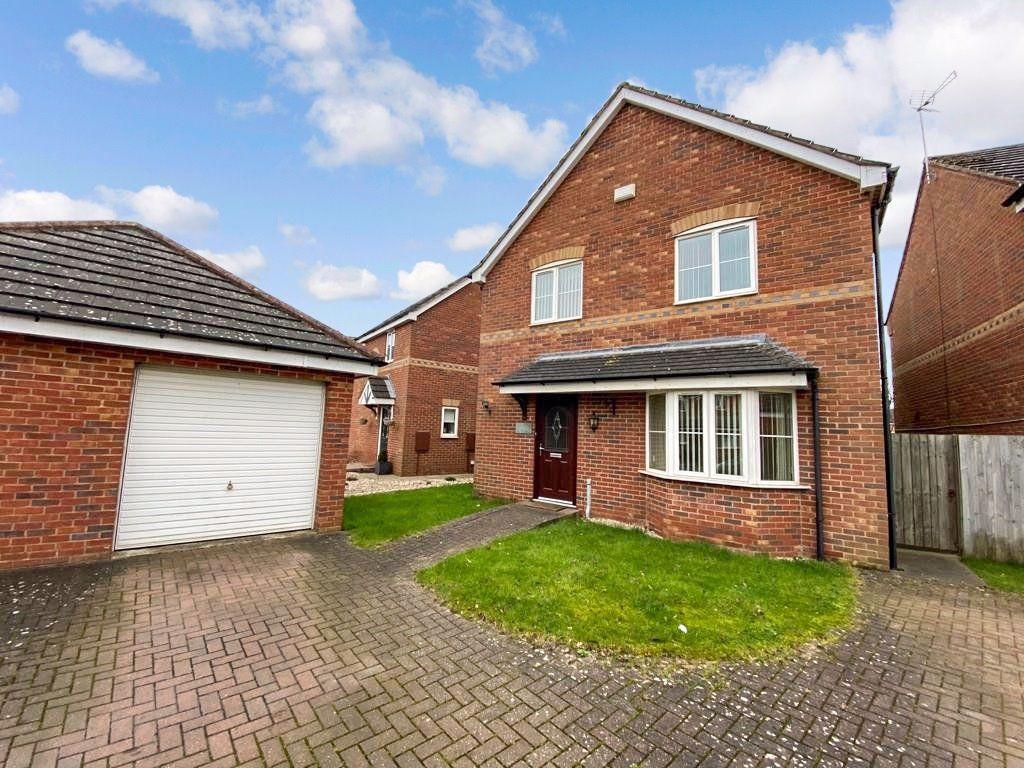 Aspen Drive, Longford, Coventry, CV6 6QS 4 bed detached house £995