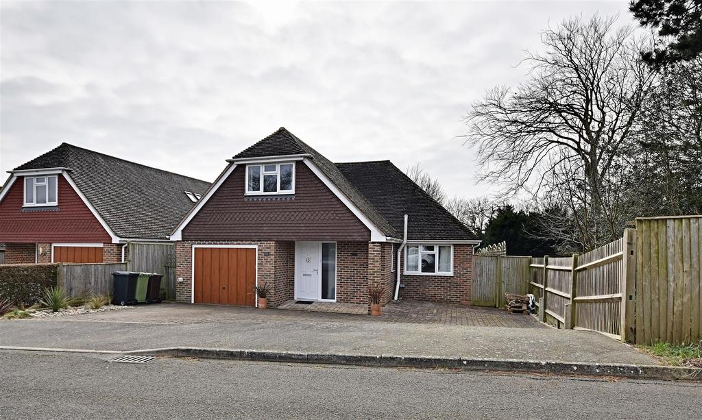 Gatelands Drive, BexhillOnSea 3 bed detached house £465,000