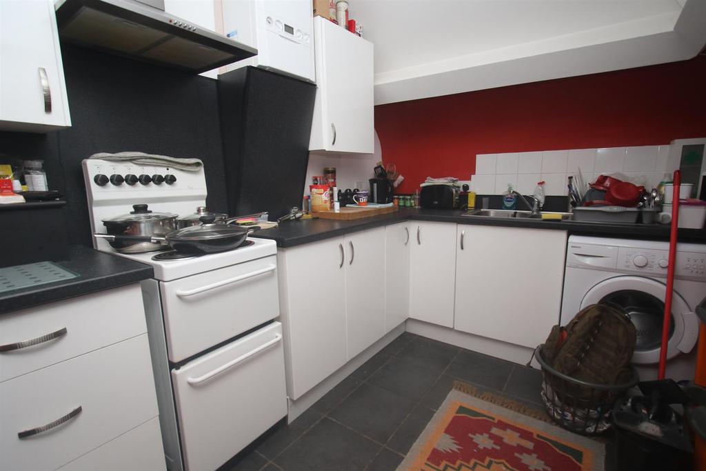 Kitchen: