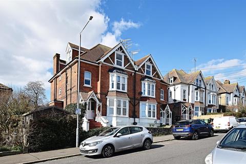 49d Manor Road, Bexhill-on-sea, TN40 1SN