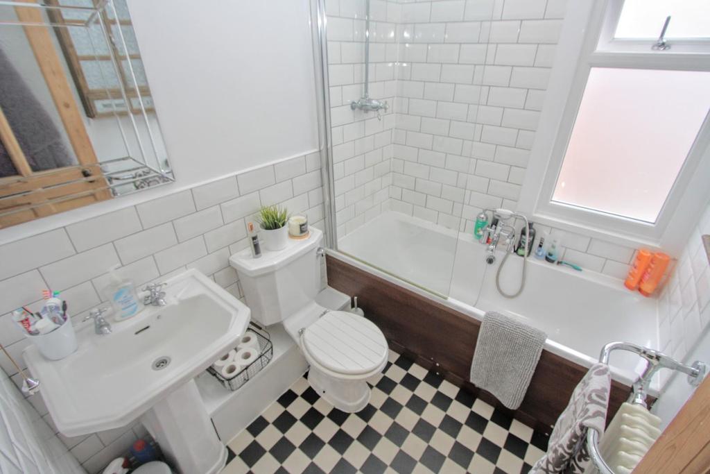Bathroom/w.c.