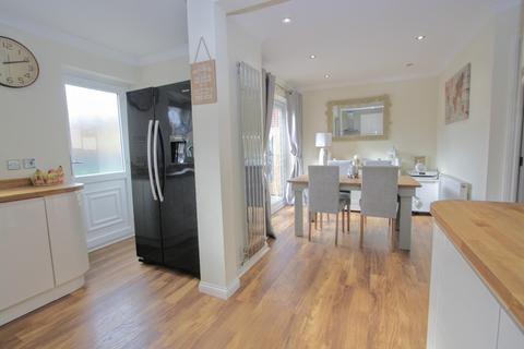 41 Abbotsfield Way, Faverdale, Darlington, DL3 0GB