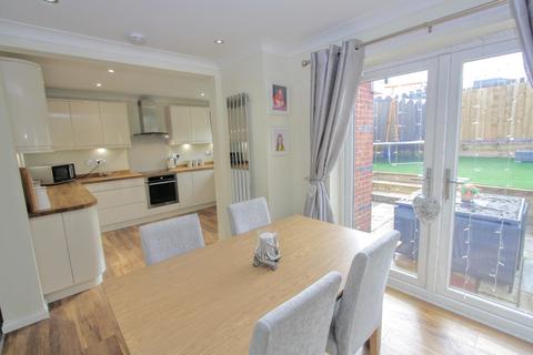 41 Abbotsfield Way, Faverdale, Darlington, DL3 0GB