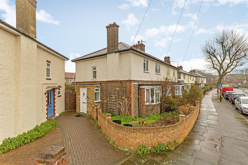 Lambert Avenue, Richmond, TW9 4 bed house £750,000