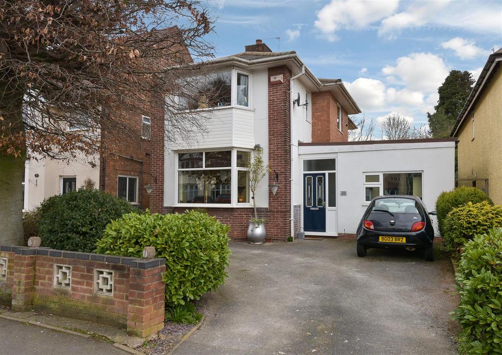 Royal Road, Sutton Coldfield 3 bed detached house £400,000