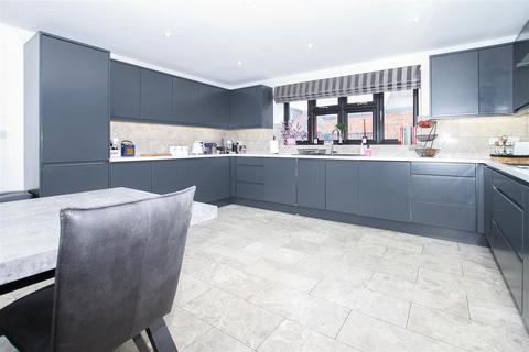 18 Cranham Road, Hornchurch, RM11 2AA