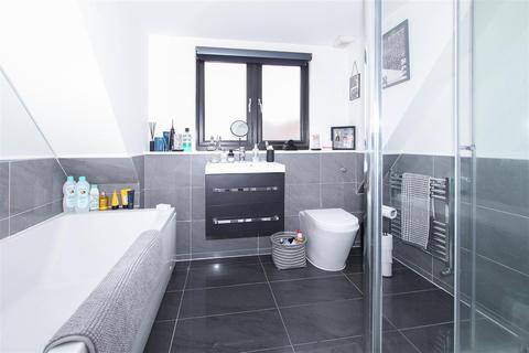 18 Cranham Road, Hornchurch, RM11 2AA