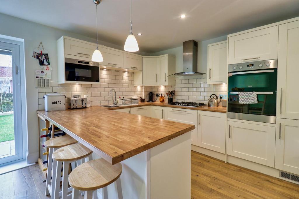 Dining kitchen