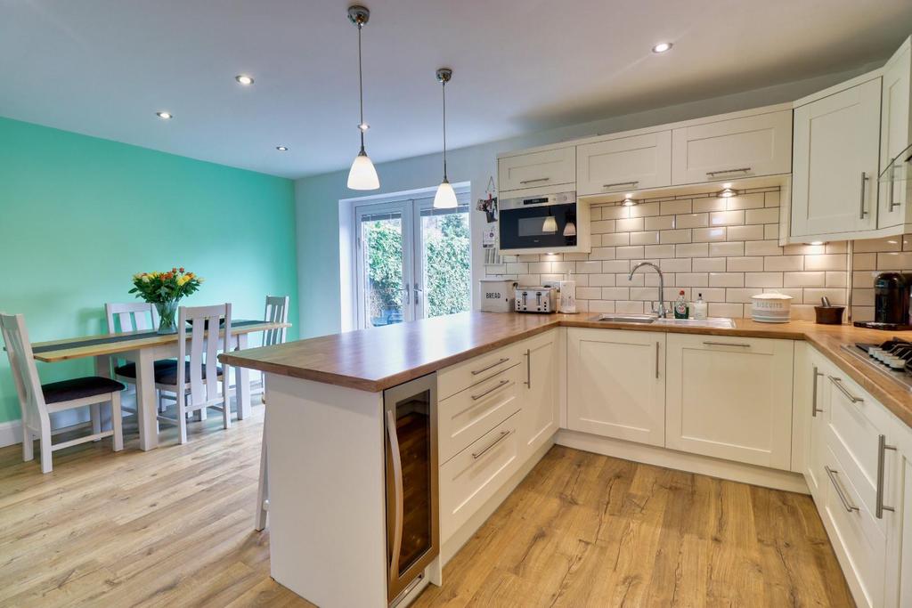 Dining kitchen