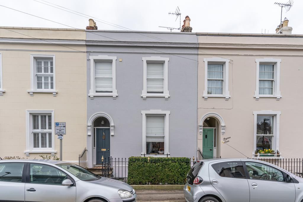 St. Lukes Road, Cheltenham 4 bed terraced house £575,000