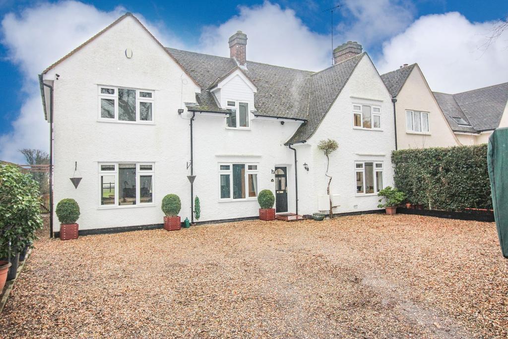 Park Lane, Old Knebworth, SG3 5 bed semidetached house £890,000