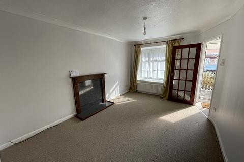 2 bedroom terraced house to rent, Nightingale Drive, Totton