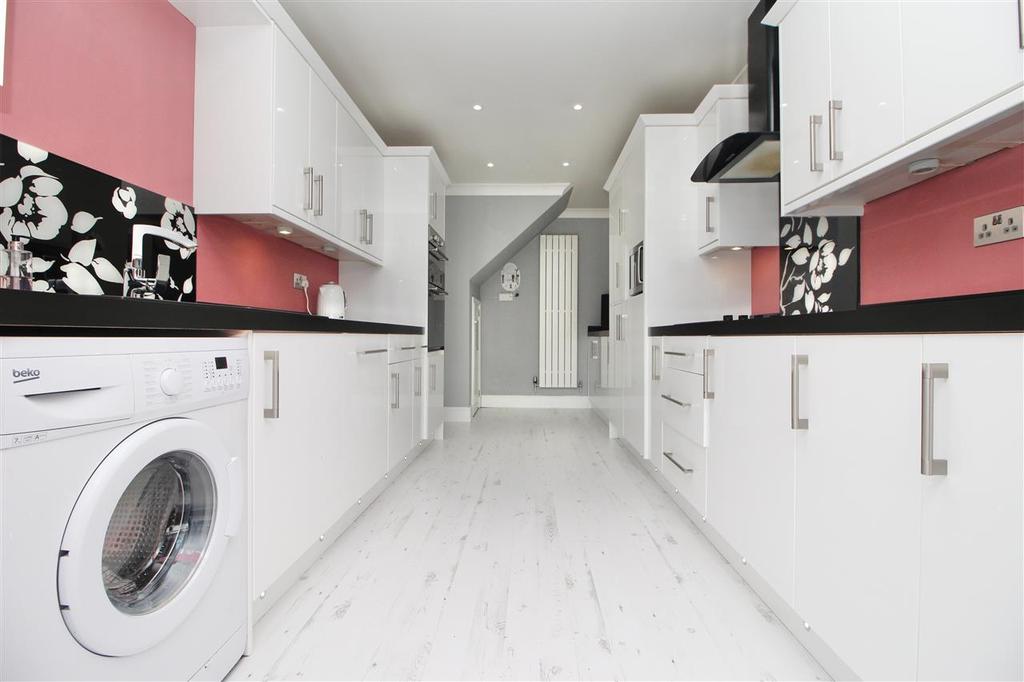 Kitchen /