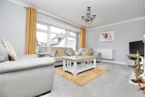 22 Dawnbrook Close, Ipswich, IP2 9JW