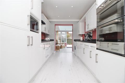 22 Dawnbrook Close, Ipswich, IP2 9JW
