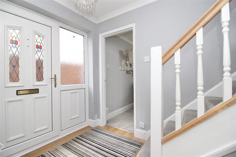 22 Dawnbrook Close, Ipswich, IP2 9JW