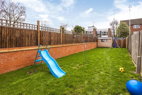 5 Marsham Close, Chislehurst, BR7 6JD