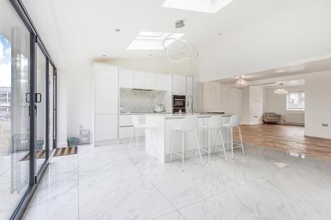 5 Marsham Close, Chislehurst, BR7 6JD