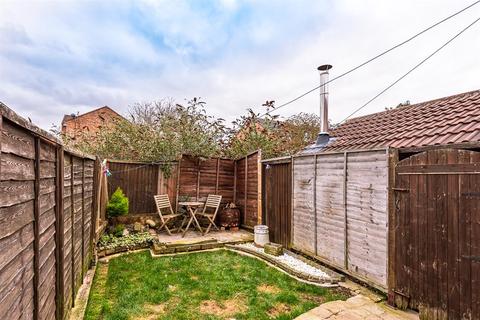 38 Beckside, Beverley, HU17 0PD